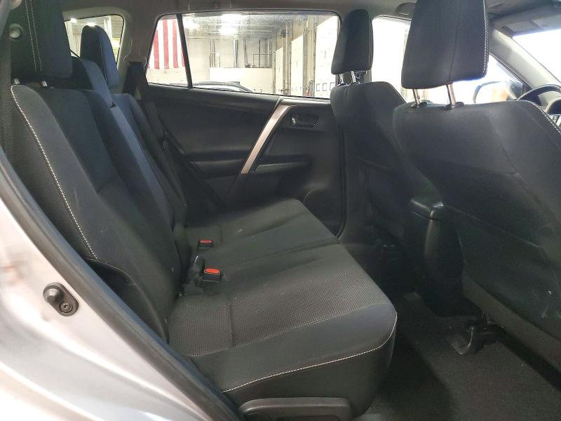 Фото 11 - TOYOTA RAV4