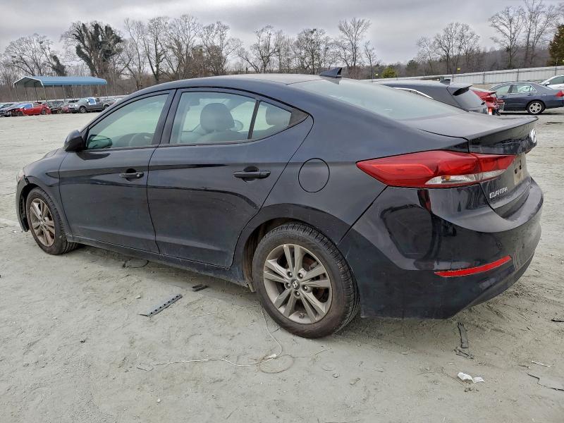 Фото 2 - HYUNDAI ELANTRA