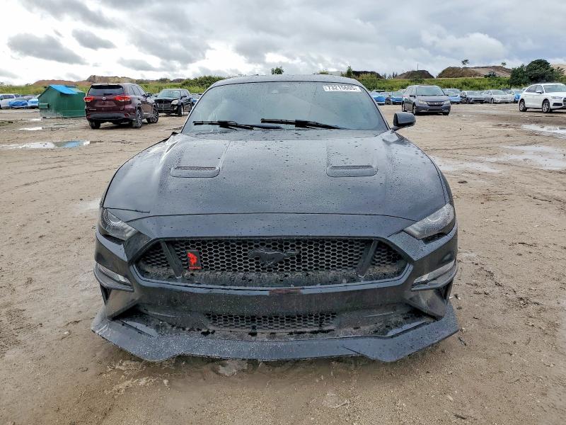 Фото 5 - FORD MUSTANG