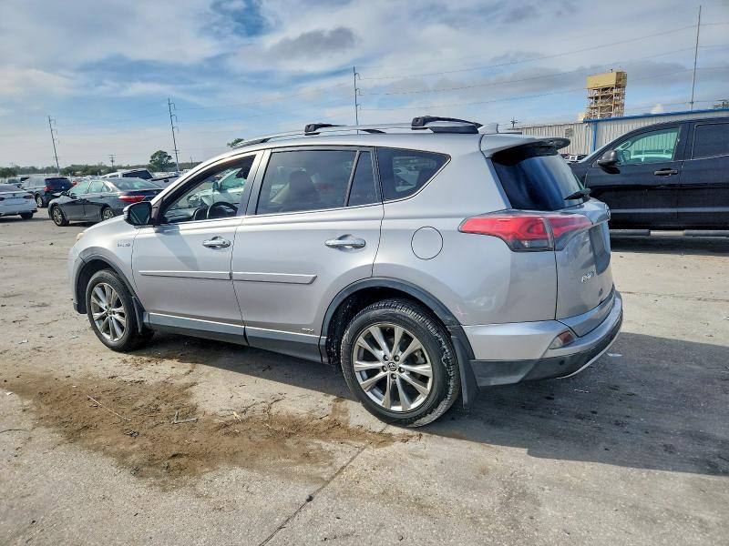 Фото 2 - TOYOTA RAV4