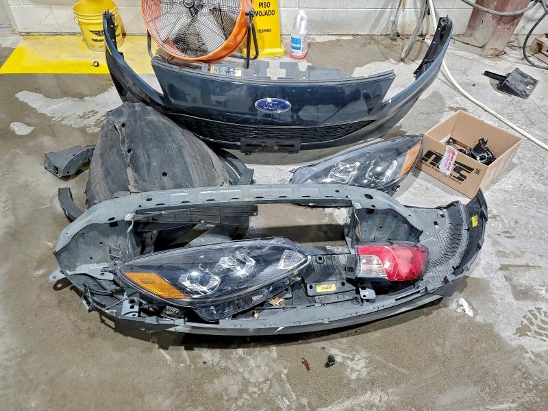 Фото 13 - FORD ESCAPE