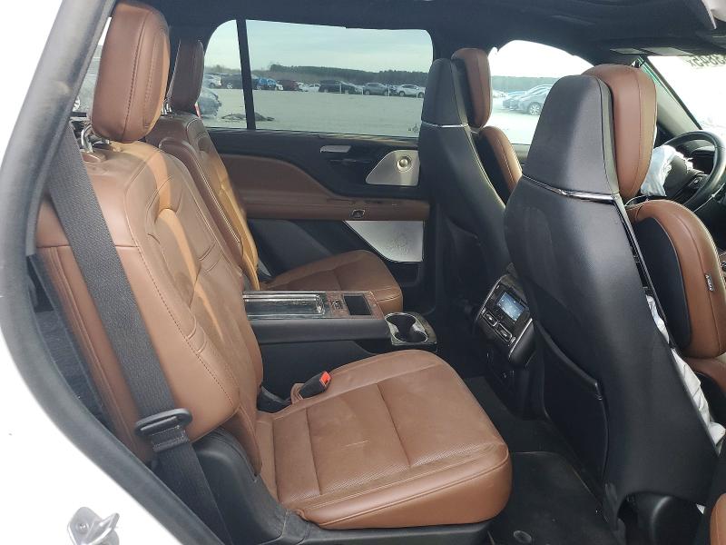 Фото 10 - LINCOLN AVIATOR