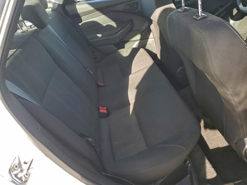 Фото 10 - FORD FOCUS