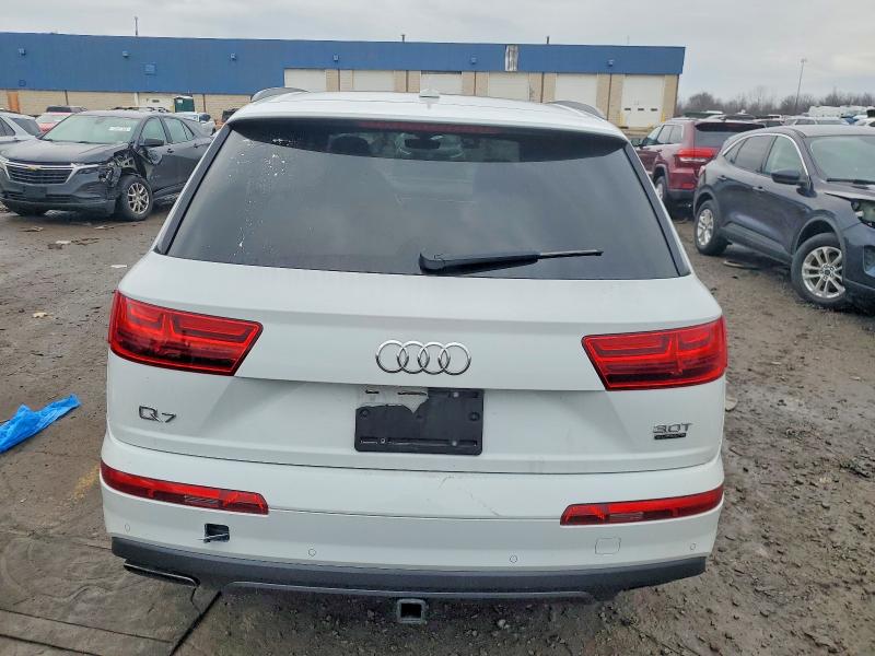 Фото 6 - AUDI Q7