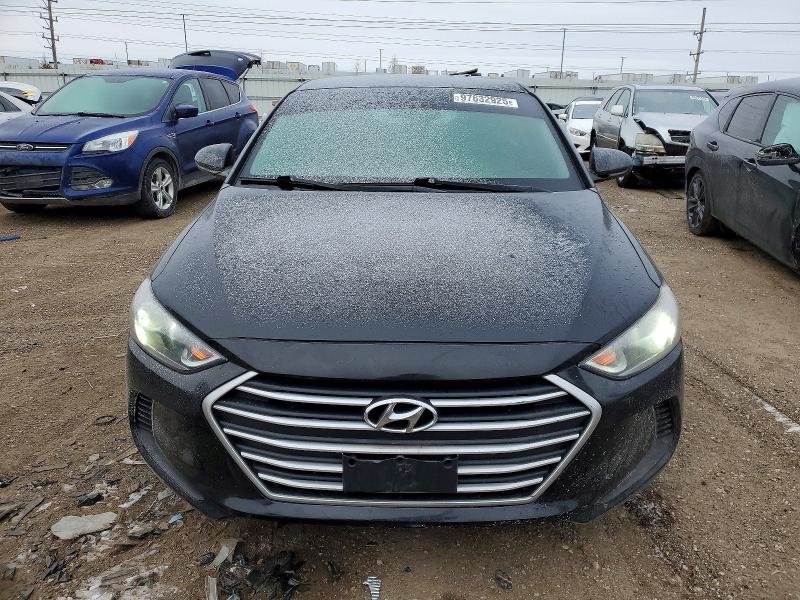 Фото 5 - HYUNDAI ELANTRA