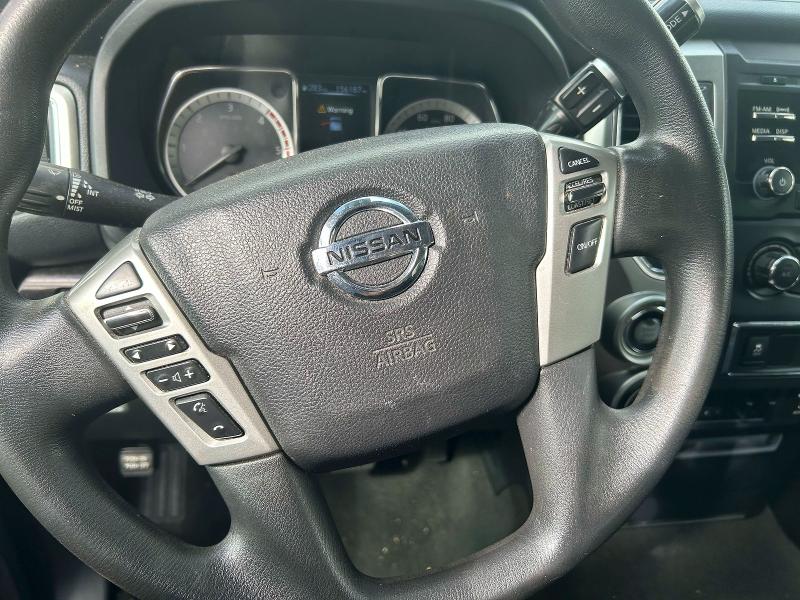 Фото 12 - NISSAN TITAN