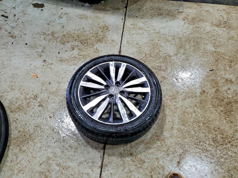 Фото 13 - HONDA FIT