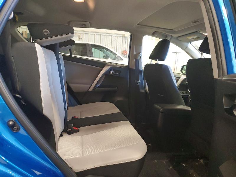 Фото 11 - TOYOTA RAV4