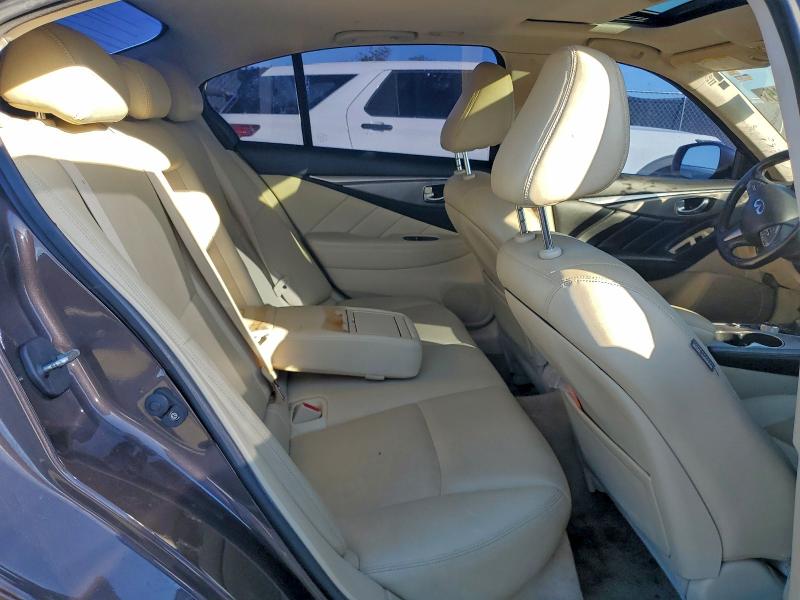 Фото 10 - INFINITI Q50