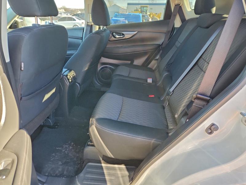 Фото 11 - NISSAN ROGUE