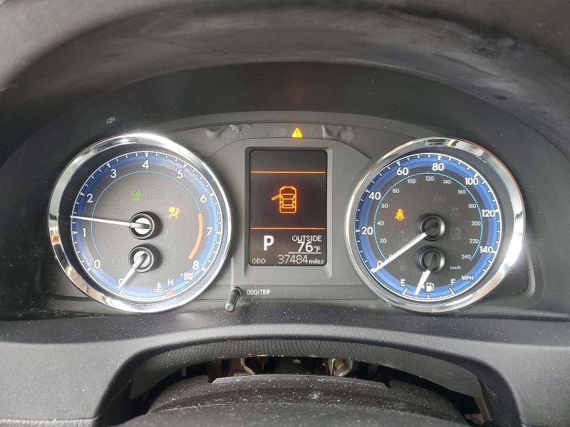 Фото 9 - TOYOTA COROLLA