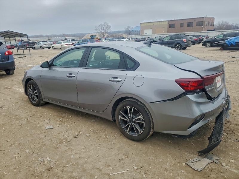 Фото 2 - KIA FORTE