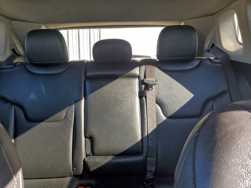 Фото 10 - JEEP COMPASS