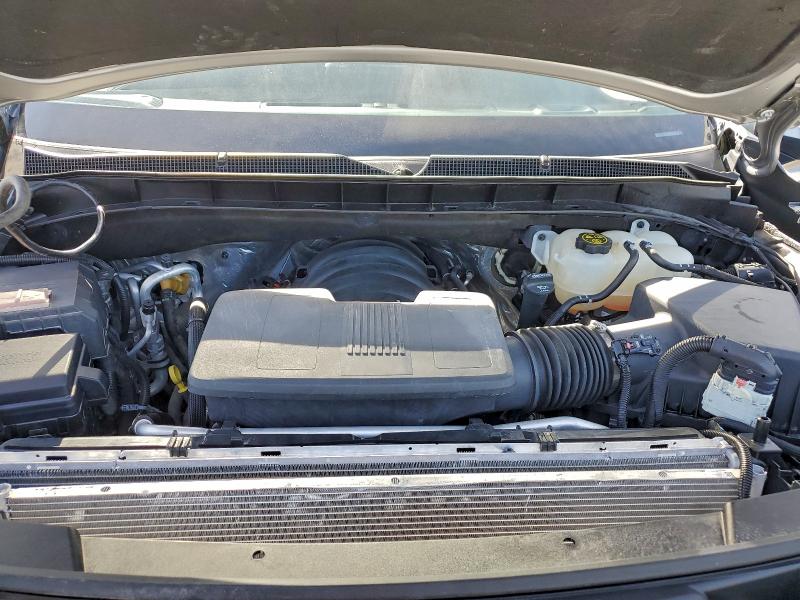 Фото 12 - CHEVROLET SUBURBAN