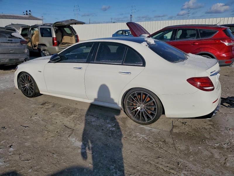 Фото 2 - MERCEDES-BENZ E-CLASS