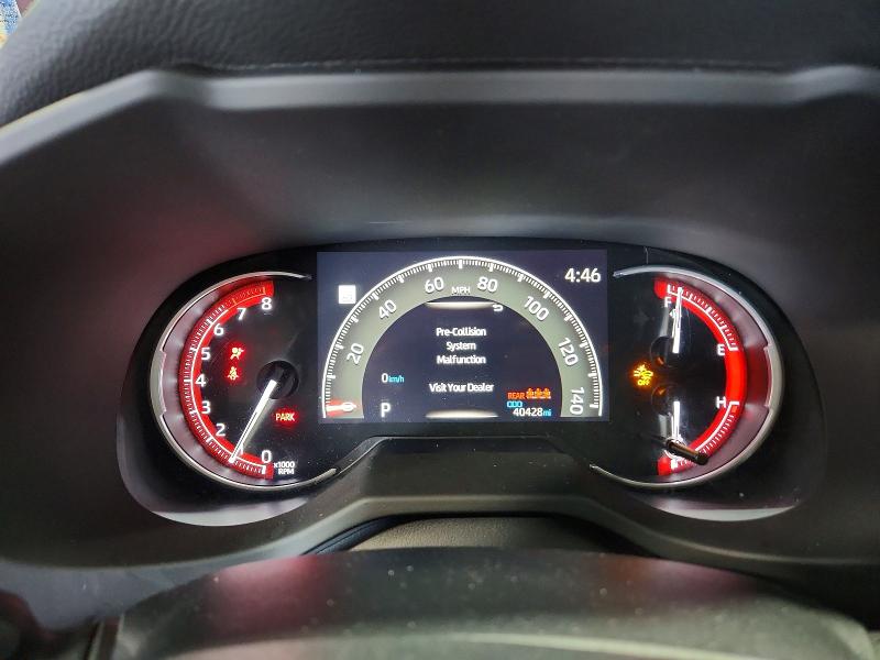 Фото 9 - TOYOTA RAV4