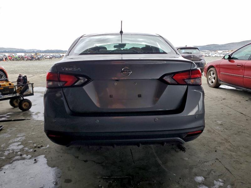 Фото 6 - NISSAN VERSA