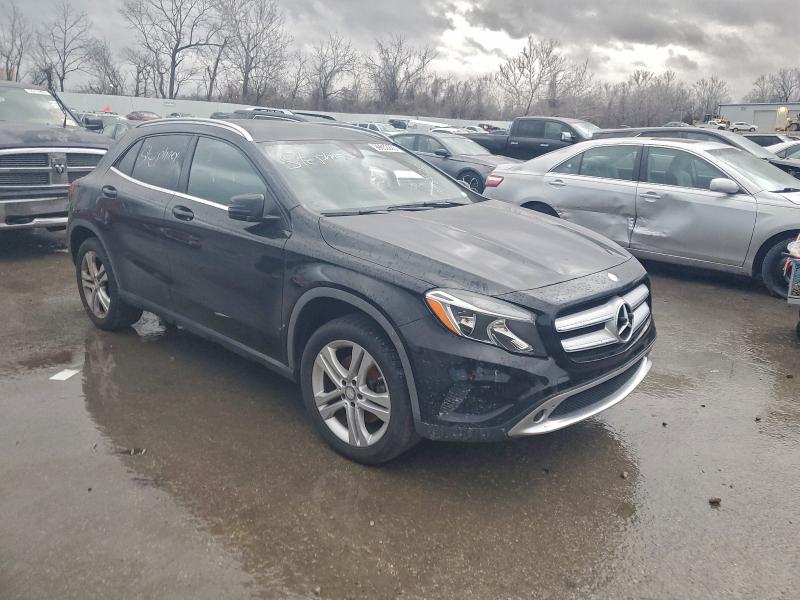 Фото 4 - MERCEDES-BENZ GLA-CLASS