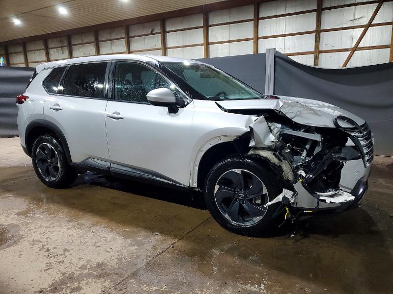 Фото 4 - NISSAN ROGUE