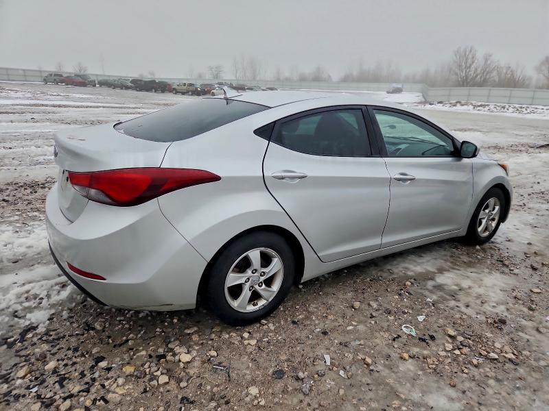Фото 3 - HYUNDAI ELANTRA