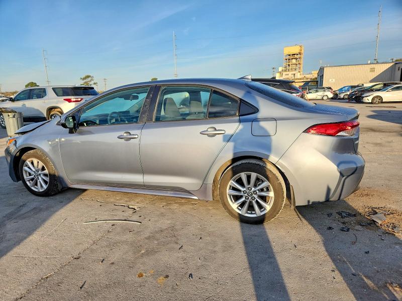 Фото 2 - TOYOTA COROLLA