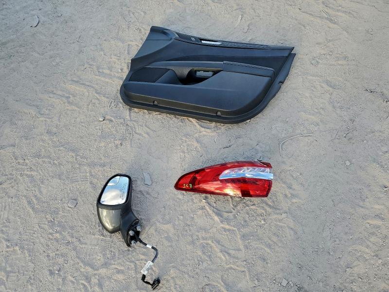 Фото 12 - FORD FUSION