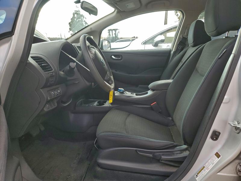 Фото 7 - NISSAN LEAF