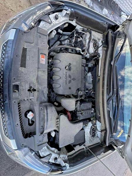 Фото 7 - MITSUBISHI OUTLANDER