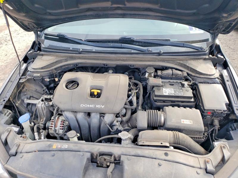 Фото 11 - HYUNDAI ELANTRA