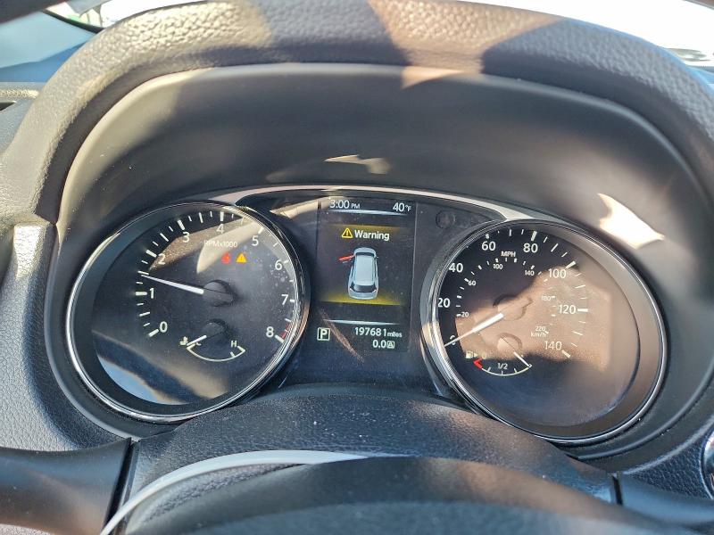 Фото 9 - NISSAN ROGUE