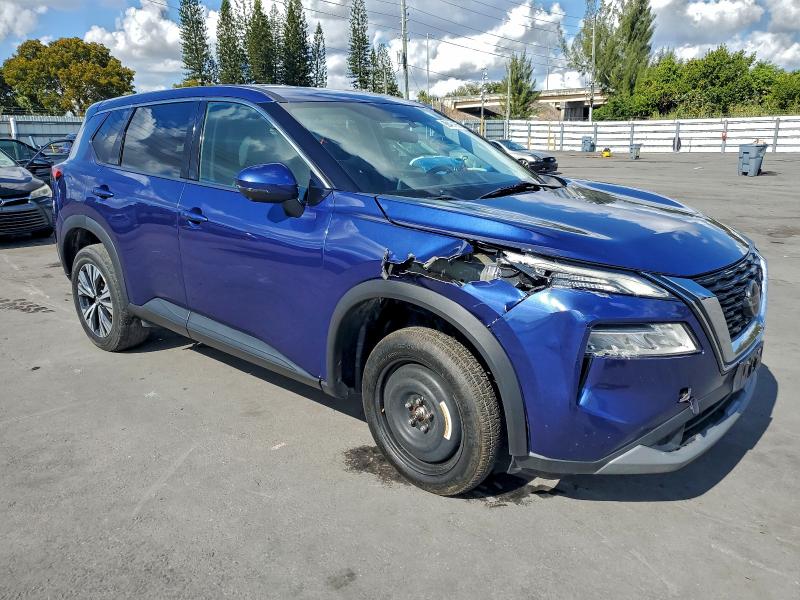 Фото 4 - NISSAN ROGUE