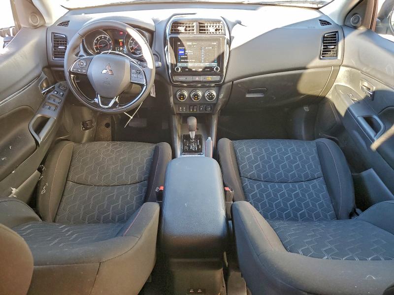 Фото 8 - MITSUBISHI OUTLANDER