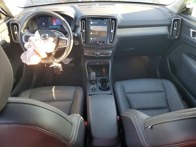VOLVO XC40 CORE 2025 VIN YV4L12UJ5S2576566