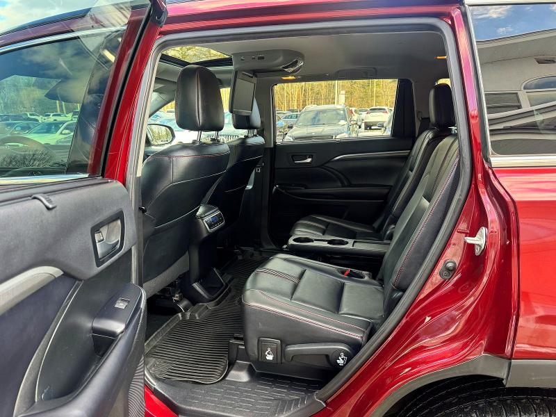 Фото 8 - TOYOTA HIGHLANDER