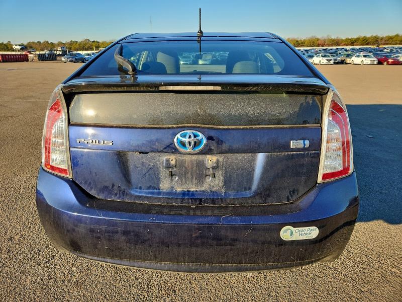 Фото 6 - TOYOTA PRIUS