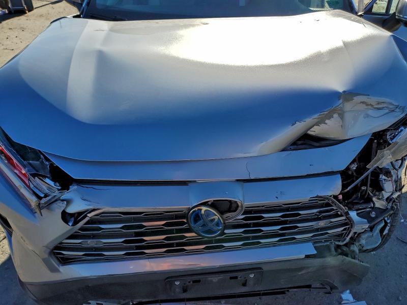 Фото 12 - TOYOTA RAV4