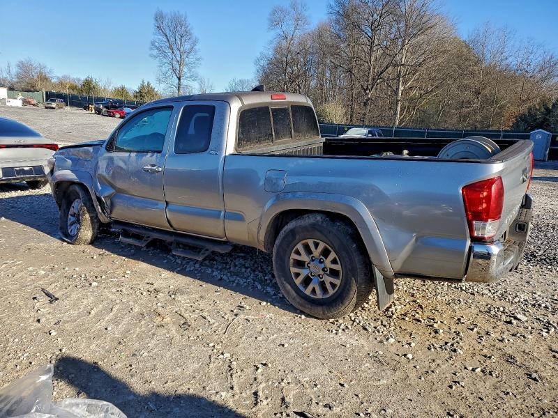 Фото 2 - TOYOTA TACOMA