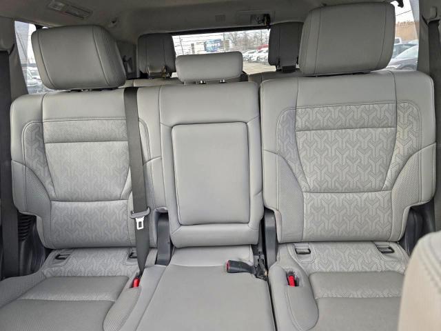 Фото 10 - TOYOTA SEQUOIA