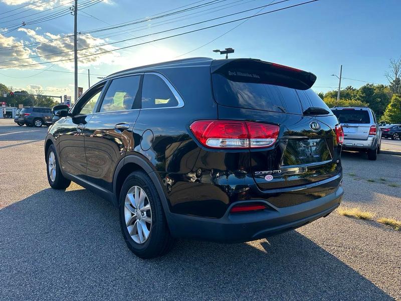 Фото 3 - KIA SORENTO