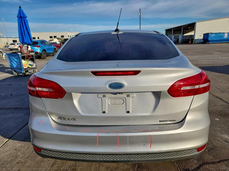 Фото 6 - FORD FOCUS