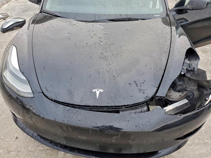 Фото 11 - TESLA MODEL 3