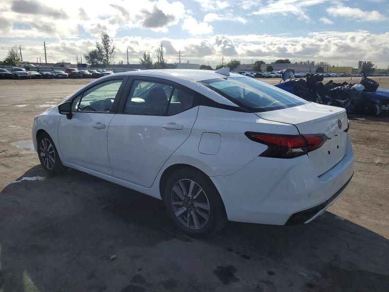 Фото 2 - NISSAN VERSA