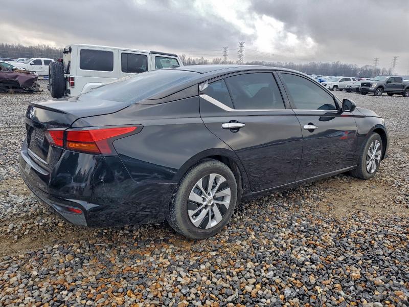 Фото 3 - NISSAN ALTIMA