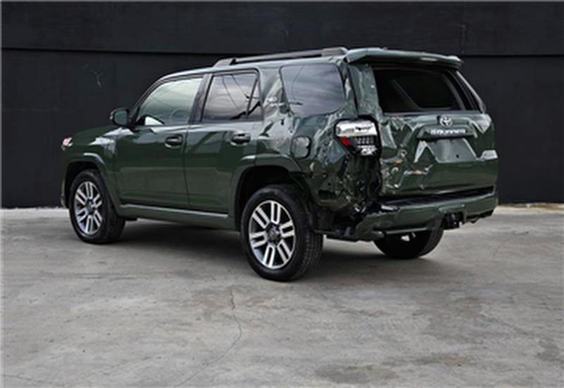 Фото 3 - TOYOTA 4RUNNER