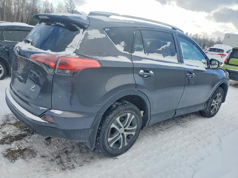 Фото 3 - TOYOTA RAV4