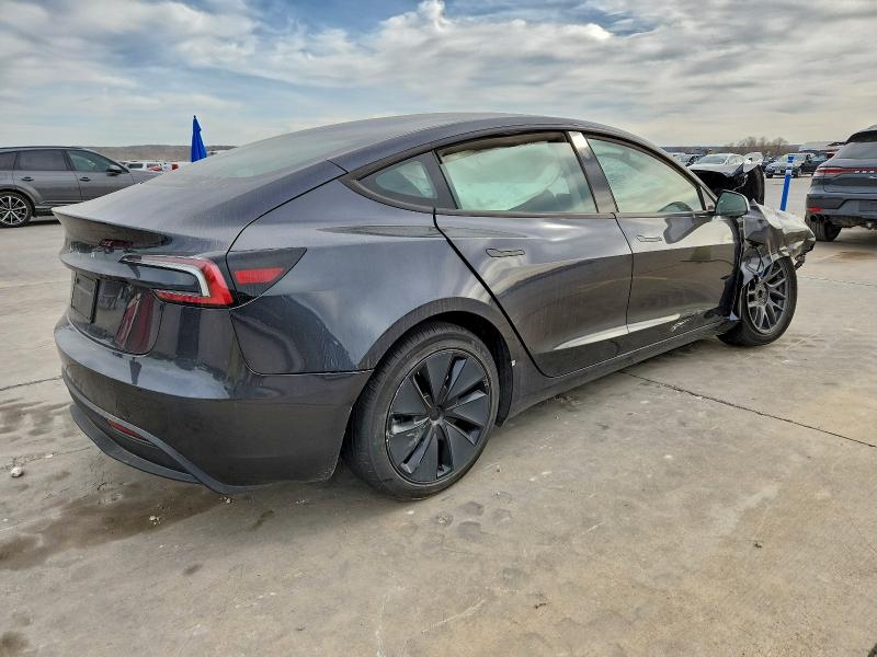 Фото 3 - TESLA MODEL 3