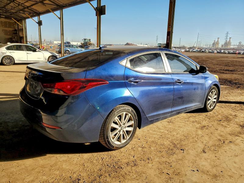 Фото 3 - HYUNDAI ELANTRA