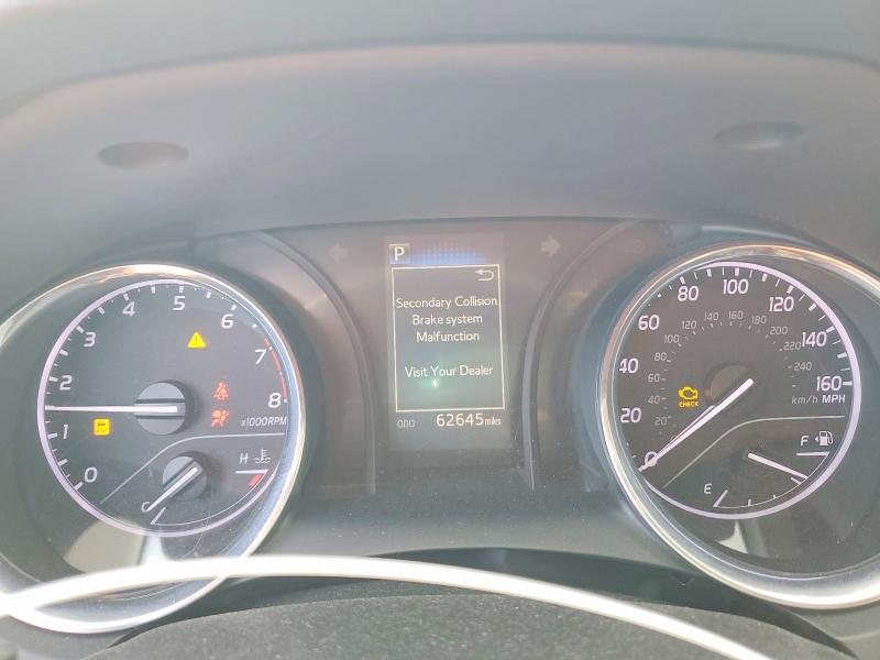 Фото 9 - TOYOTA CAMRY