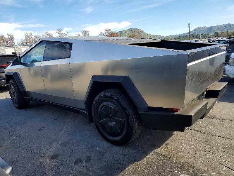 Фото 2 - TESLA CYBERTRUCK
