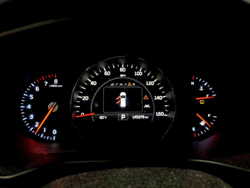 Фото 9 - KIA SORENTO